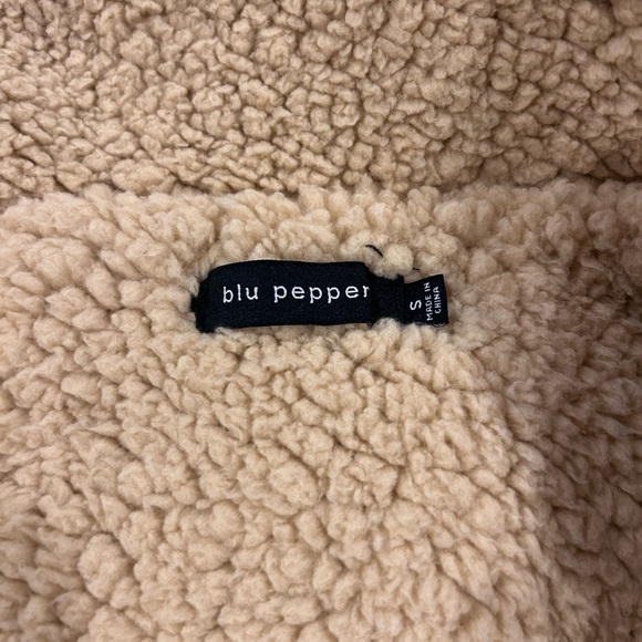 Vest - Picture 2 of 2